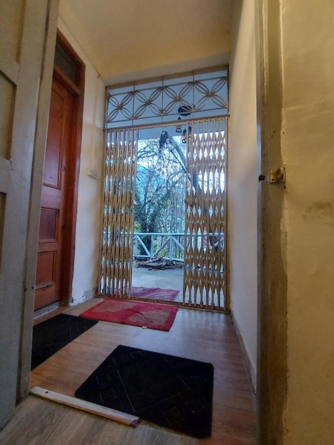 Mars Monkey Hostel & Cafe Manali  Exterior photo